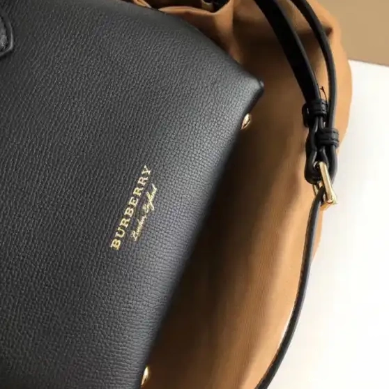 Official First Bag Ru The Banner Leather Baby Burberry Check House and in 0602